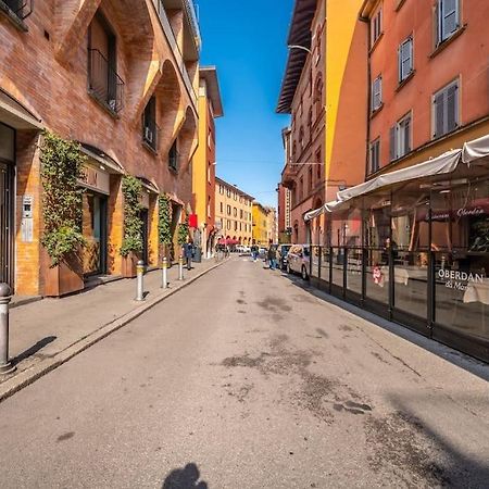 Sotto Le Due Torri 5* Daire Bolonya Dış mekan fotoğraf