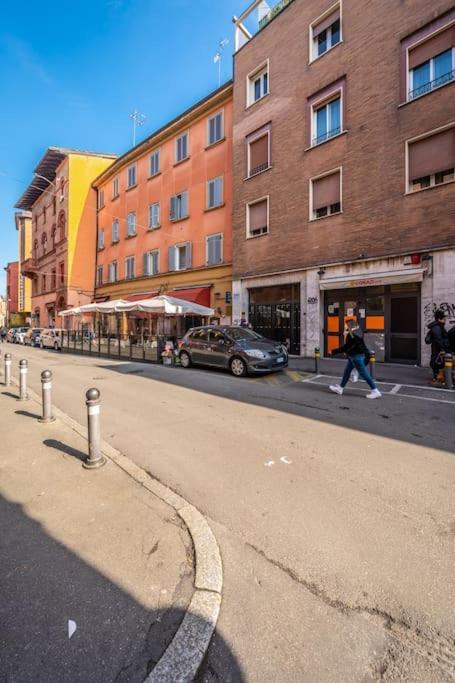 Sotto Le Due Torri 5* Daire Bolonya Dış mekan fotoğraf