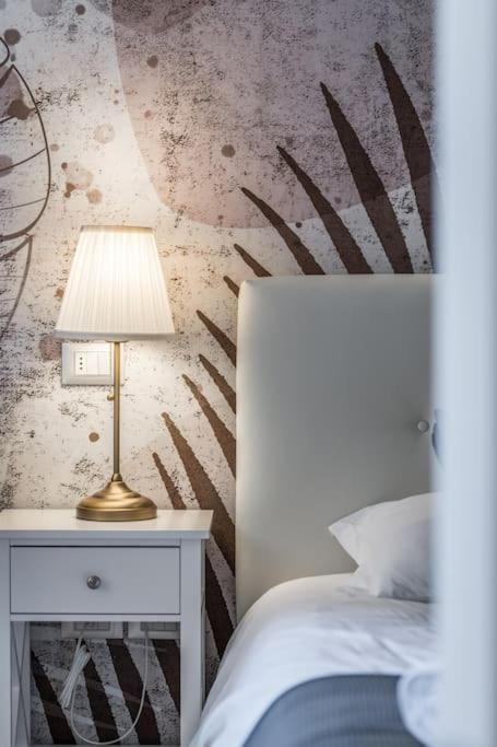 Sotto Le Due Torri 5* Daire Bolonya Dış mekan fotoğraf